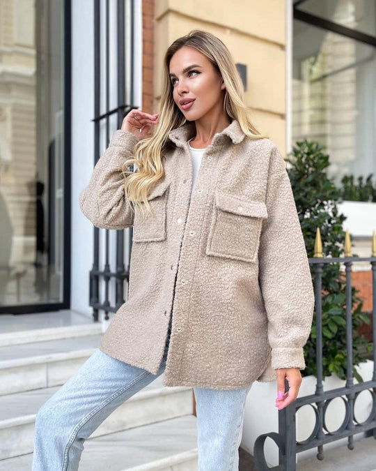 Damen Oversized Teddy-Übergangsjacke mit Brusttaschen und Druckknöpfen Shop Nory