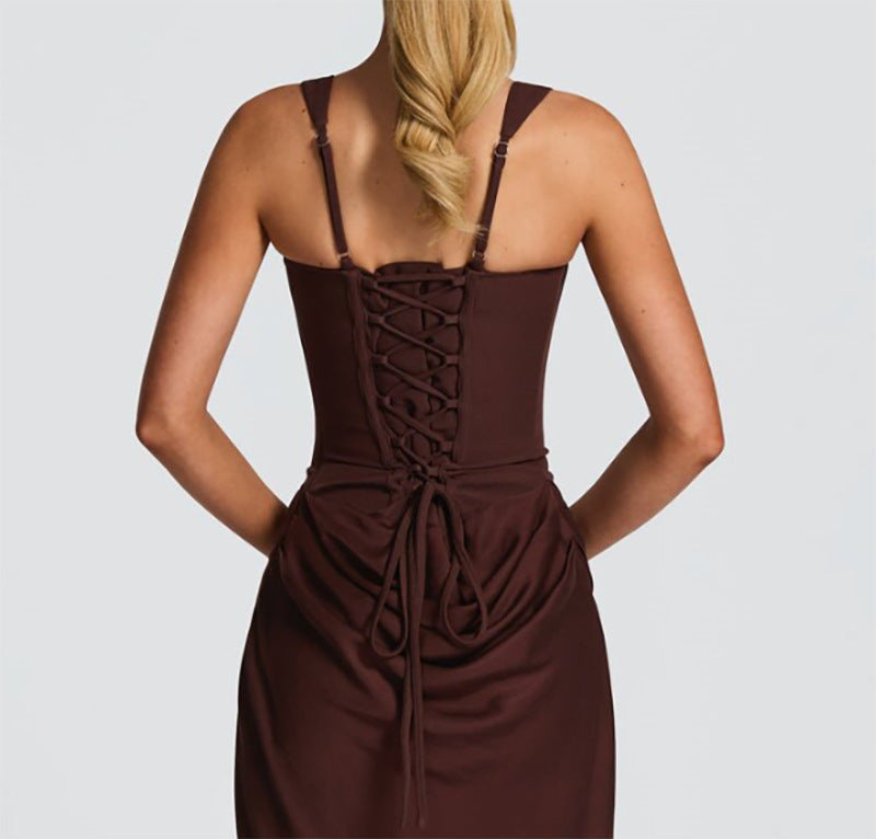 Damen Elegantes Maxikleid mit figurformendem Schnitt und zarten Drapierungen