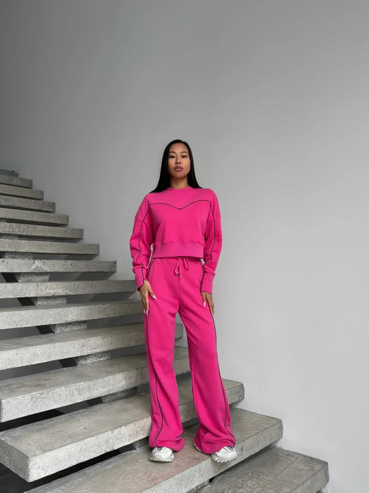 Damen kurzes Oversize-Sweatshirt mit Kordelzug-Jogginghose und Kontrastnähten Shop Nory