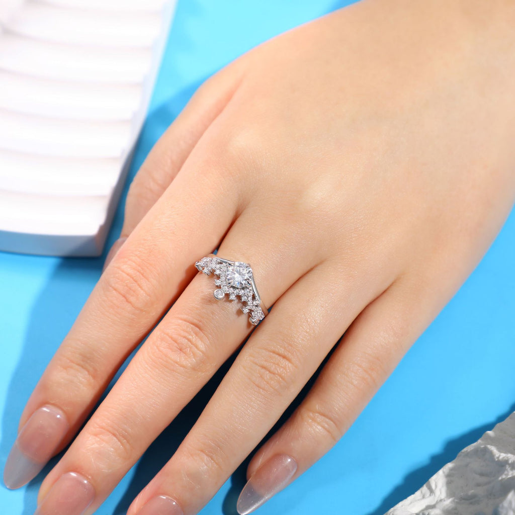 Damen Krone Verlobungsring mit funkelnden Zirkonia Shop Nory