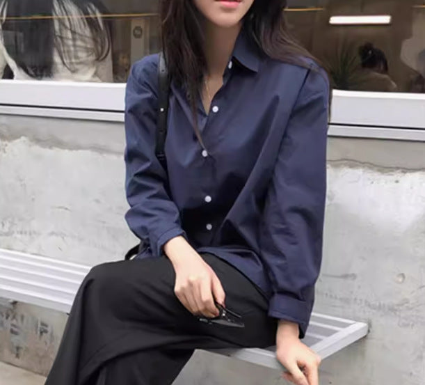 Damen Oversize-Kentkragenbluse aus leichter Baumwoll-Popeline mit kastiger Passform und krempelbaren Ärmeln Shop Nory