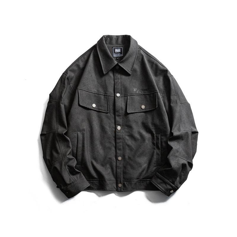 Herren Kurz geschnittener Canvas‑Trucker mit Veloursoptik, Pattentaschen und Druckknopfleiste Shop Nory