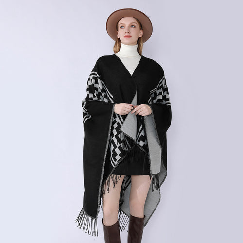 Damen Oversize-Cape mit geometrischem Jacquard, Fransensaum und Wendefunktion Shop Nory