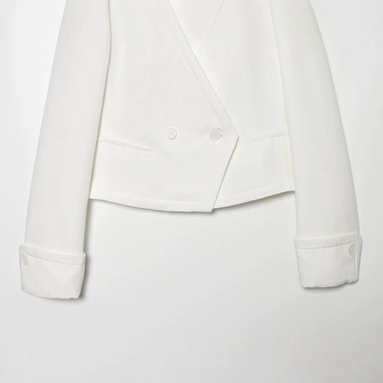 Damen gekürzter doppeltreihiger Blazer mit V‑Ausschnitt und Umschlagärmeln Shop Nory