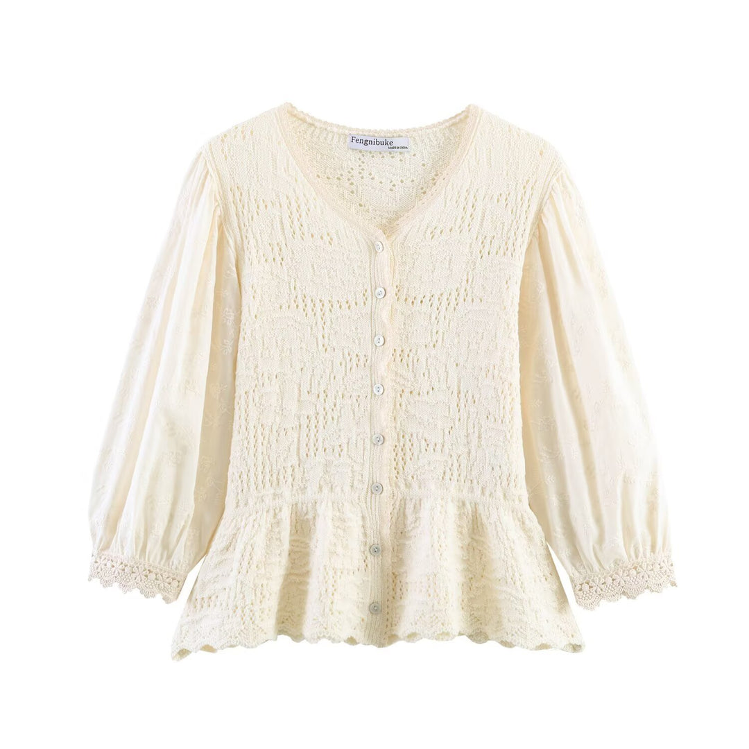 Damen Strickbluse mit Knopfreihe, Spitzenmanschetten und Volant‑Peplum Shop Nory