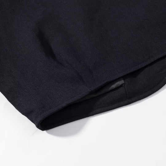 Damen Kurzblazer ohne Kragen mit Rundhalsausschnitt, Zierknopf‑Verschluss und paspelierten Taschen Shop Nory