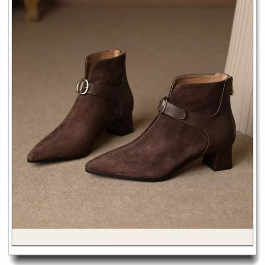 Damen elegante spitze Velours-Ankle-Boots mit mittelhohem Blockabsatz und Zierspange Shop Nory