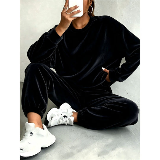 Damen Kuscheliges Velours-Lounge-Set mit Oversize-Sweatshirt und Joggerhose Shop Nory
