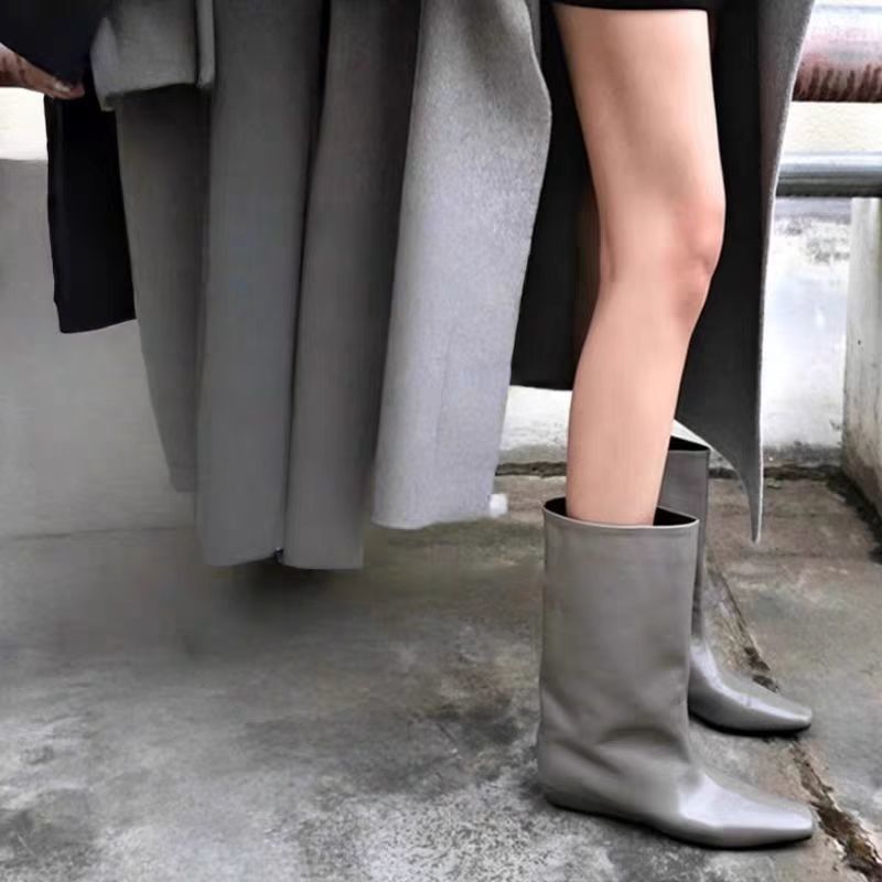 Damen kniehohe Stiefel mit quadratischer Zehenform und schlankem Schaft Shop Nory