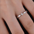 Damen Eleganter Ring mit zierlichen Schleifenakzenten Shop Nory