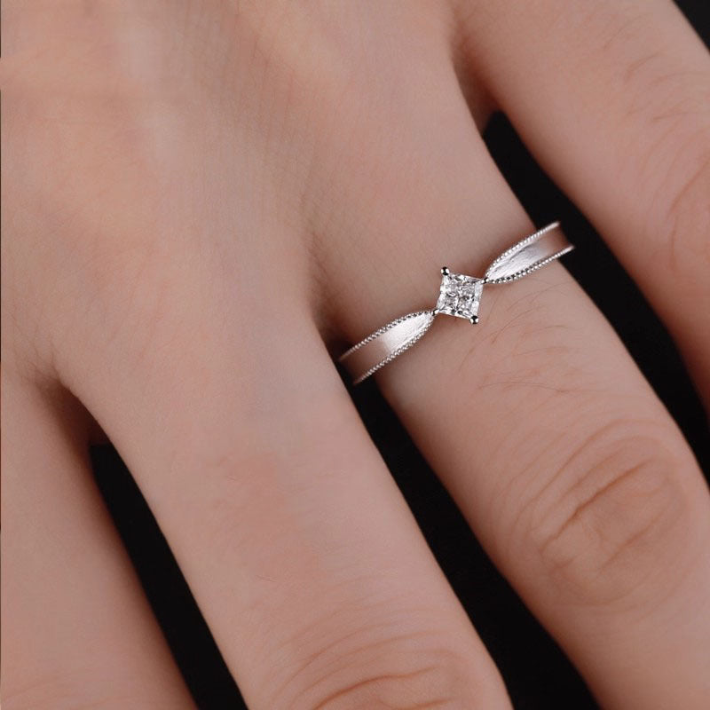 Damen Eleganter Ring mit zierlichen Schleifenakzenten Shop Nory