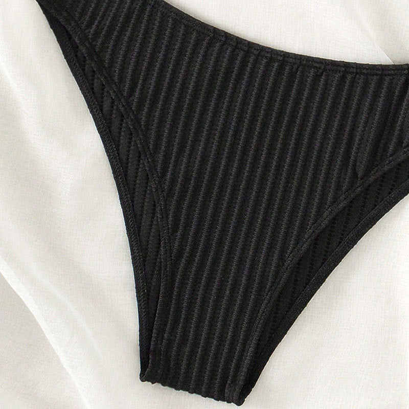 Damen Bikinitop mit sportlichem Schnitt und verstellbaren Trägern