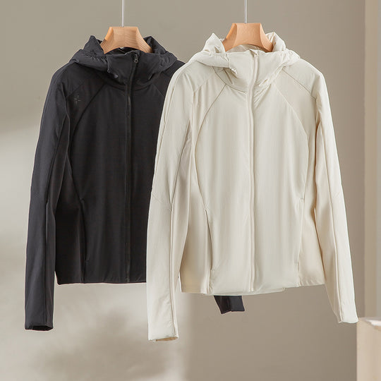 Damen Leichte Softshell-Jacke mit Kapuze, Raglanärmeln und taillierter Passform Shop Nory