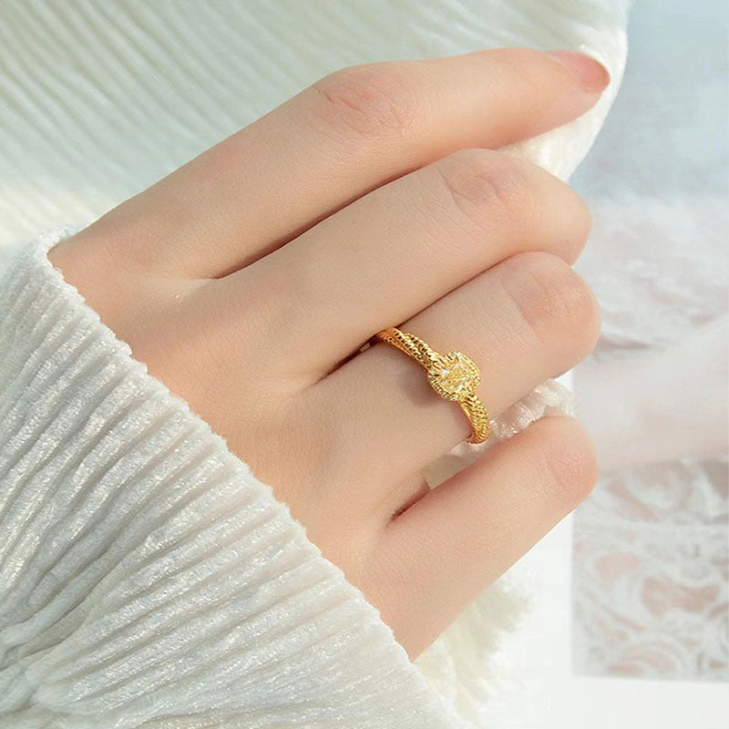 Damen Ring mit kunstvollem geflochtenem Design und strahlendem Stein Shop Nory