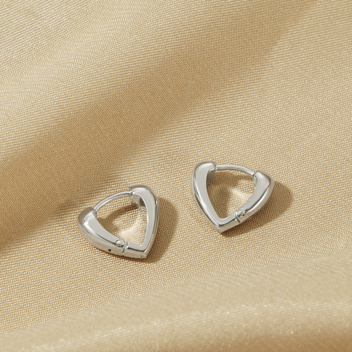 Damenschmuck Herzförmige Creolen Shop Nory