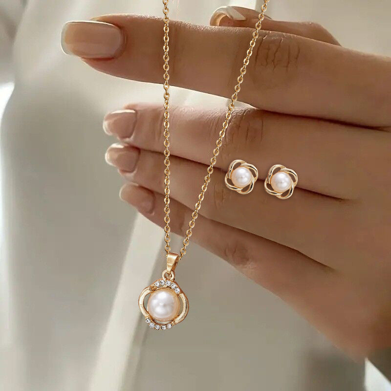Damen Schmuckset mit eleganten Perlen und funkelnden Akzenten Shop Nory