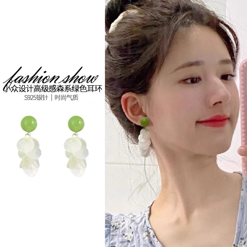 Damen Ohrhänger mit eleganten jade Grüner Perle und geschichteten Muschelschalen Shop Nory