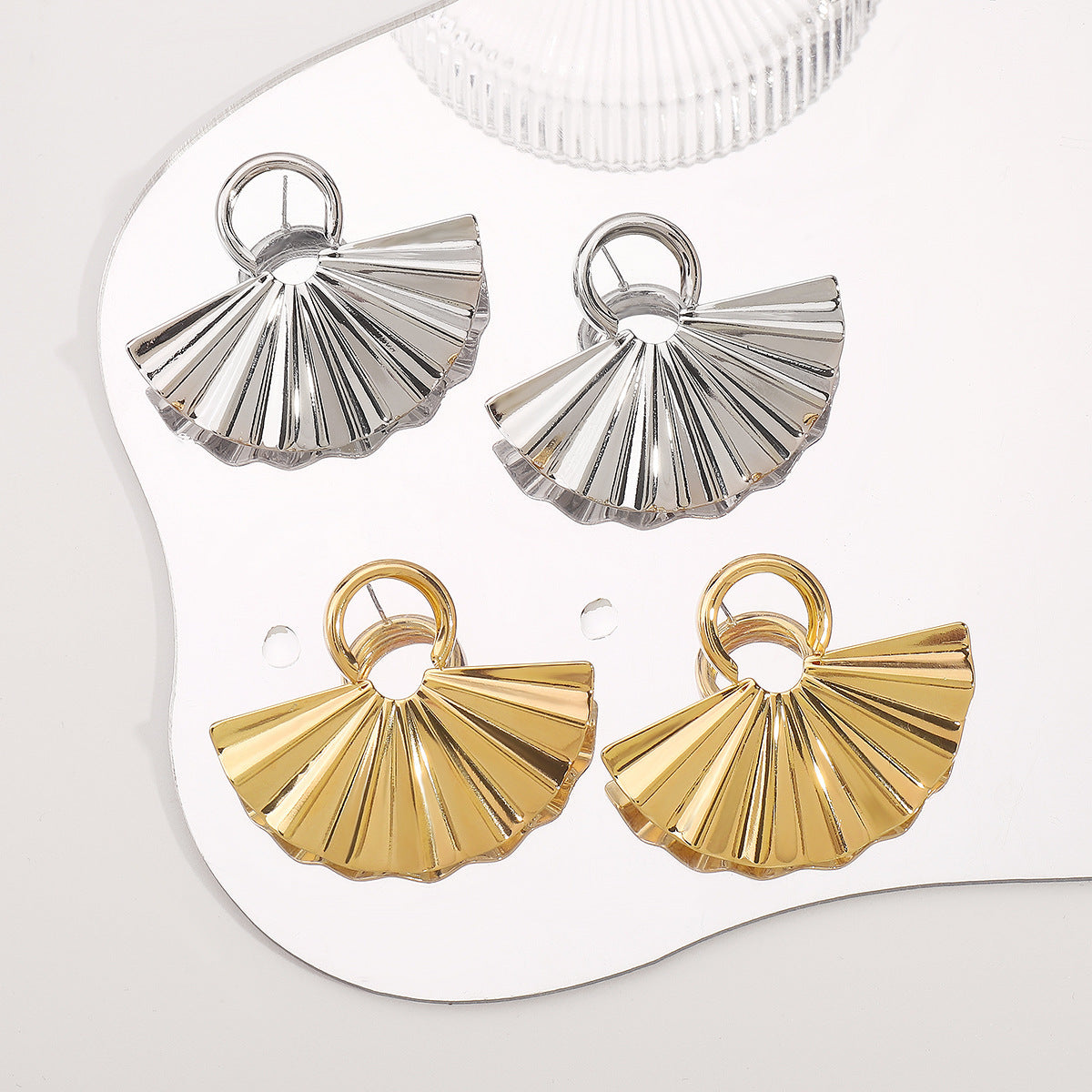 Damen Ohrstecker im eleganten Fächerdesign Shop Nory