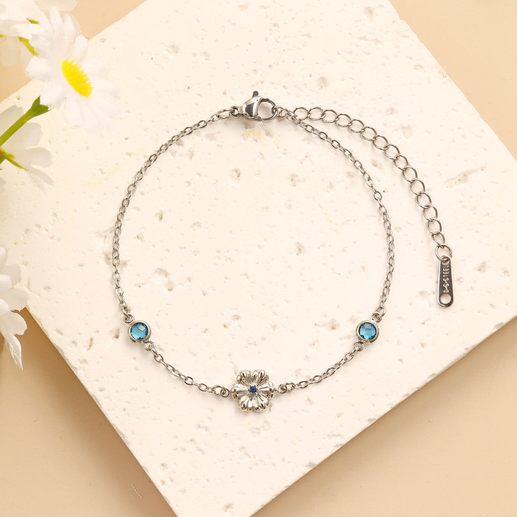 Damen filigranes Armband mit floralem Design Shop Nory
