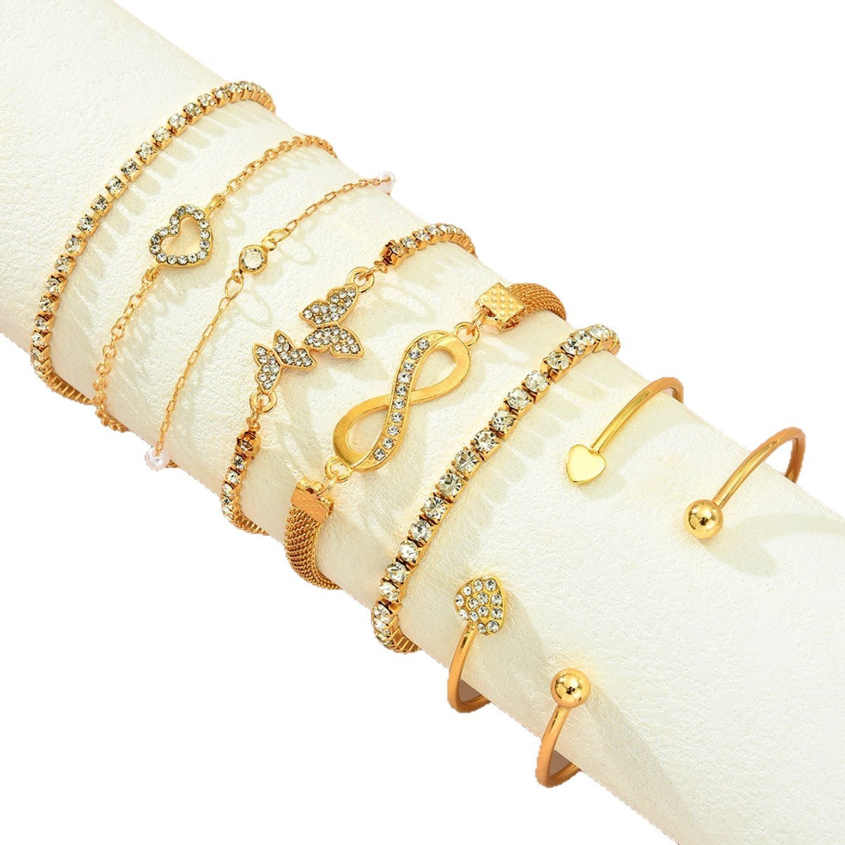 Damen Armreif-Set mit funkelnden Herzen und eleganten Elementen Shop Nory