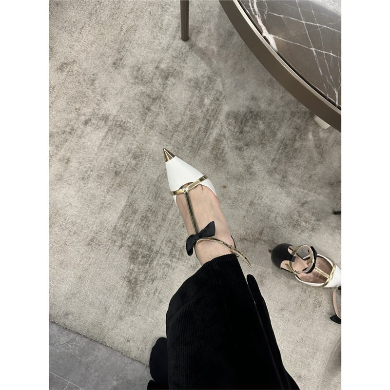 Damen Elegante spitz zulaufende Pumps mit feinem Schmuck-Ketten‑T‑Riemen Shop Nory