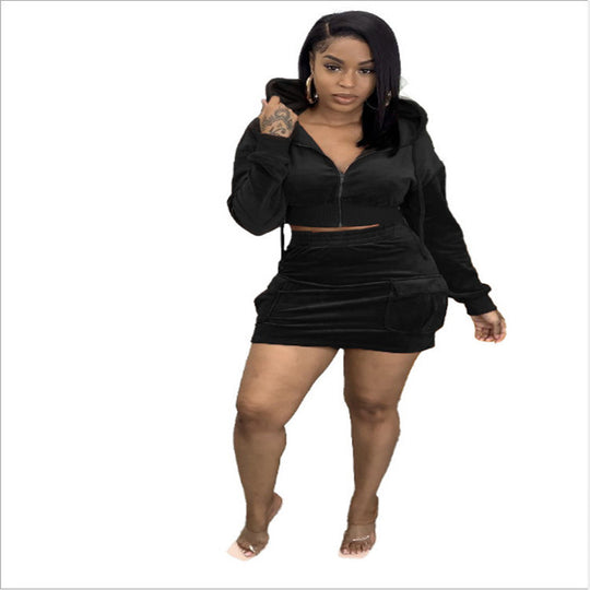 Damen Samt‑Zweiteiler mit kurzem Kapuzen‑Cropped‑Hoodie, Reißverschluss und Cargo‑Minirock Shop Nory