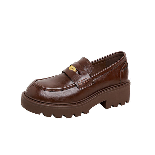 Damen Chunky Pennyloafer mit profilierter Plateau‑Lug‑Sohle und goldener Zierapplikation Shop Nory