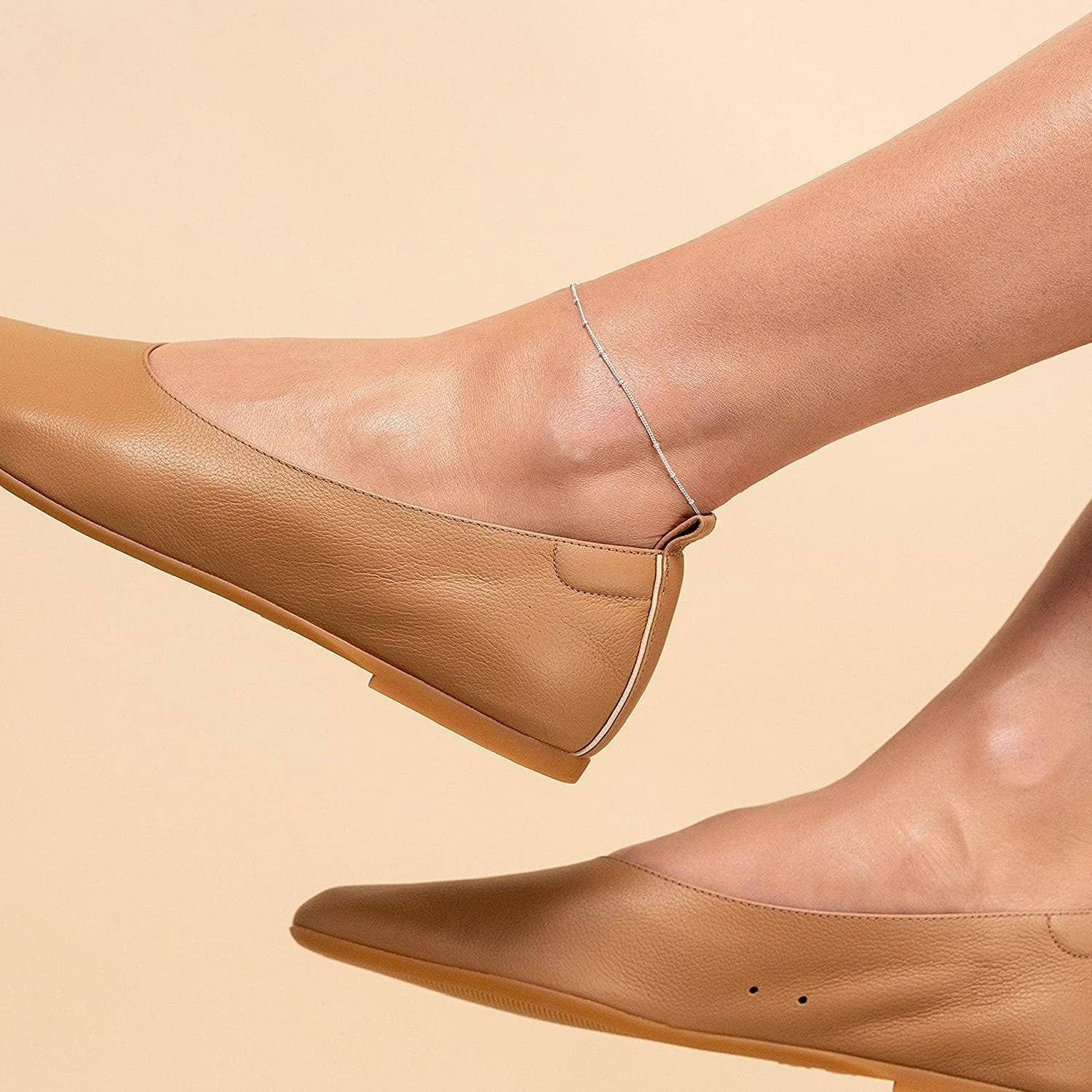 Damen Fußkettchen mit zartem Gliederdesign und funkelnden Details Shop Nory