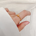 Damen stylischer Ring mit glänzender Kugel und detaillierter Oberfläche Shop Nory