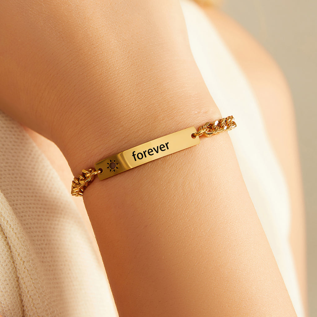 Damen Charmantes Armband mit gravierbarem Anhänger Shop Nory