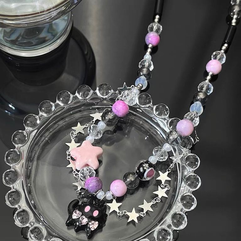 Damen Armband mit bunten Kristallen und verspieltem Charme Shop Nory