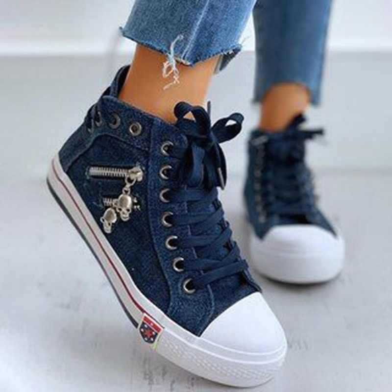 Damen High-Top Sneaker aus Jeansstoff mit seitlichem Metall-Reißverschluss und Totenkopf-Charms Shop Nory