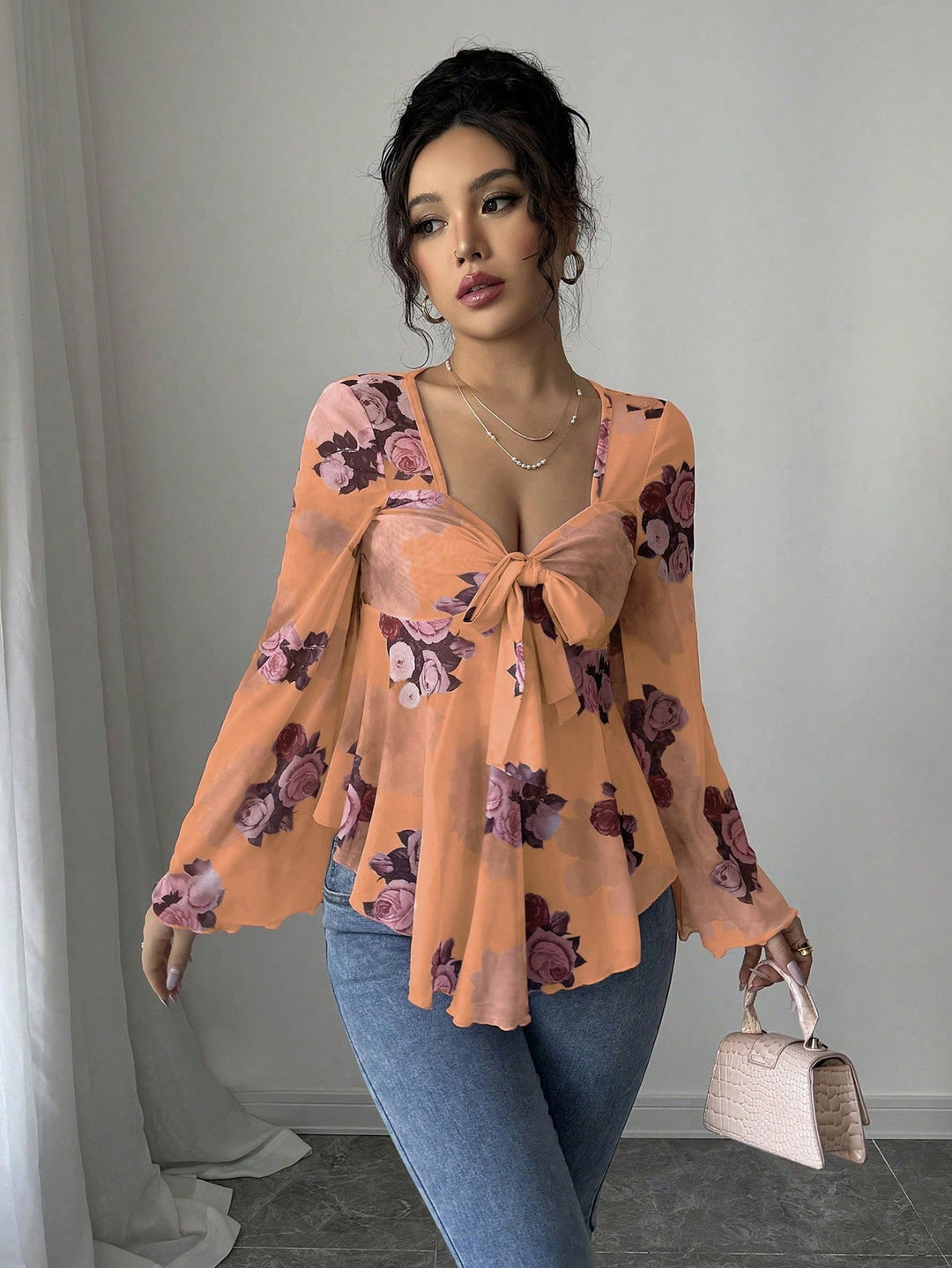 Damen Transparente Chiffon-Babydoll-Bluse mit Knotenfront und floralem Allover-Print Shop Nory