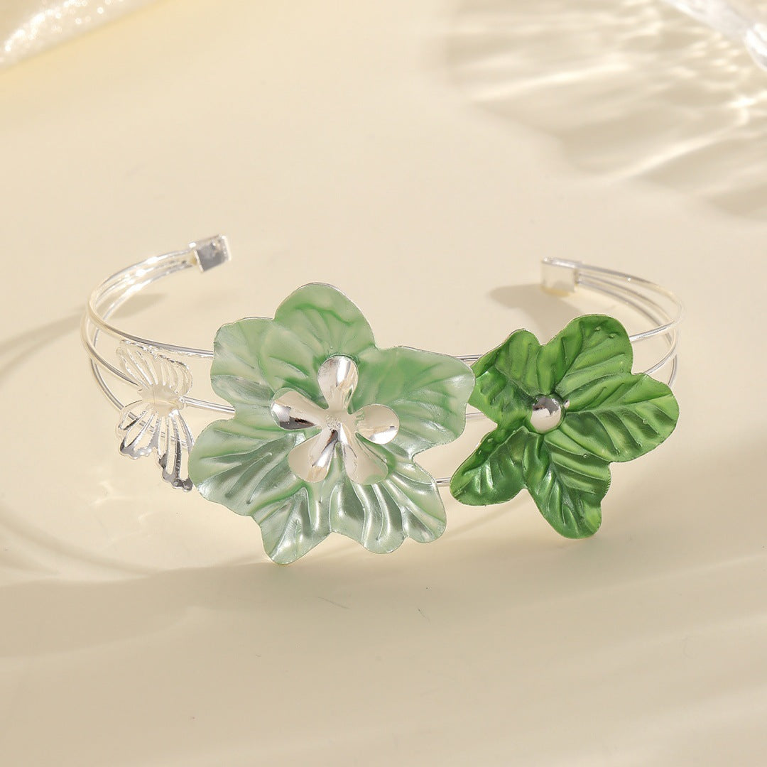 Damen Haarschmuck mit kunstvollen Blütenmotiven Shop Nory
