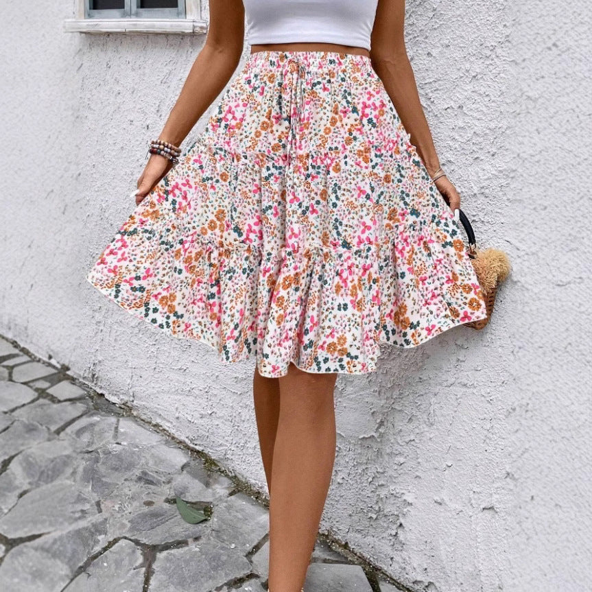 Damen Sommerrock mit charmanten Volantdetails und floralem Muster