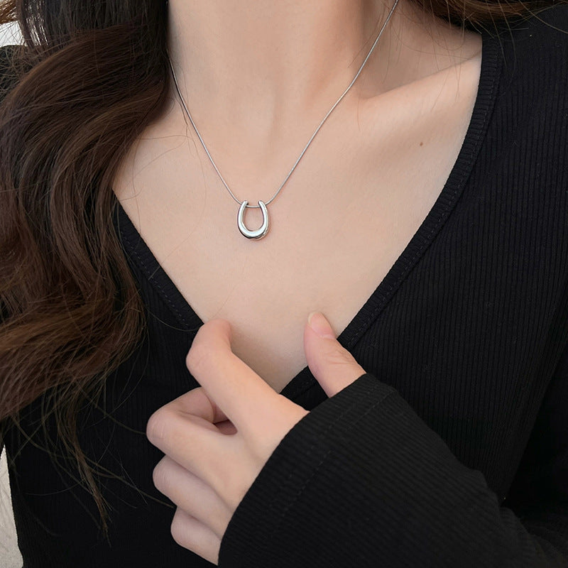 Damen Kontemporäre Minimalistische Hufeisen Anhänger Halskette Shop Nory