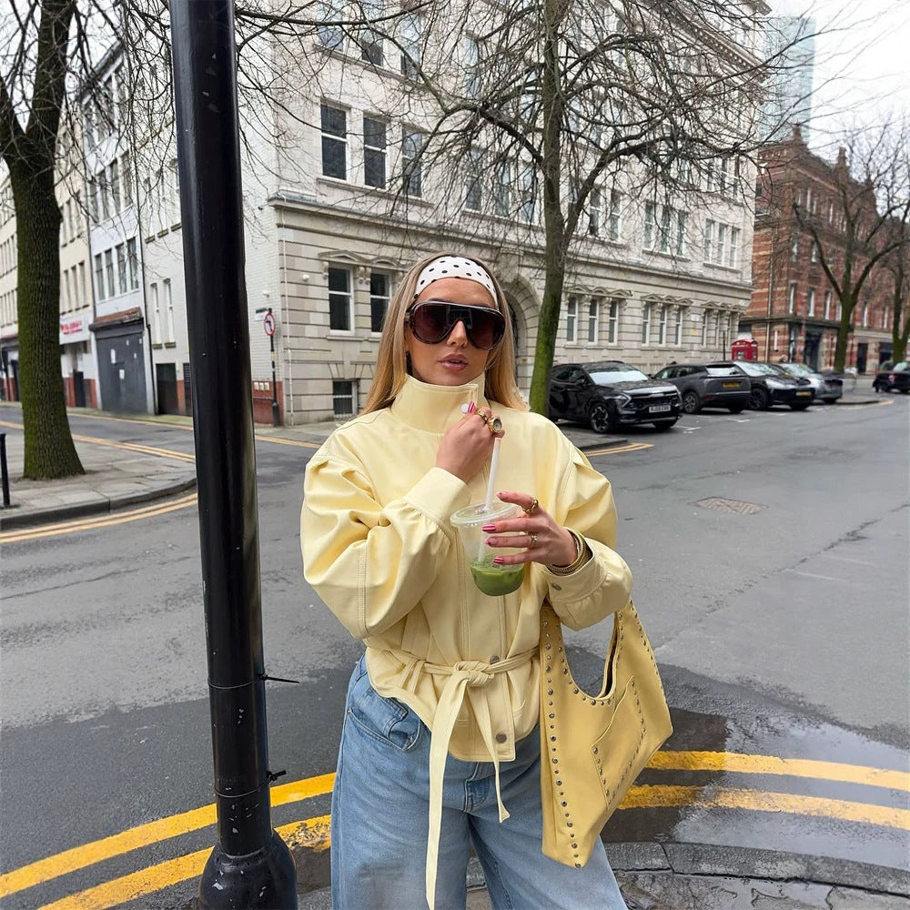 Damen Kurze taillierte Jacke mit Stehkragen, Puffärmeln und Bindegürtel Shop Nory