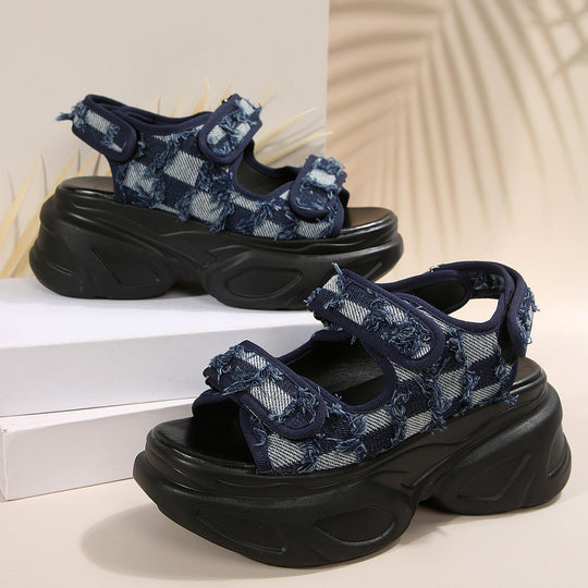 Damen Plateau-Sandalen mit verziertem Riemen und komfortabler Sohle Shopnory