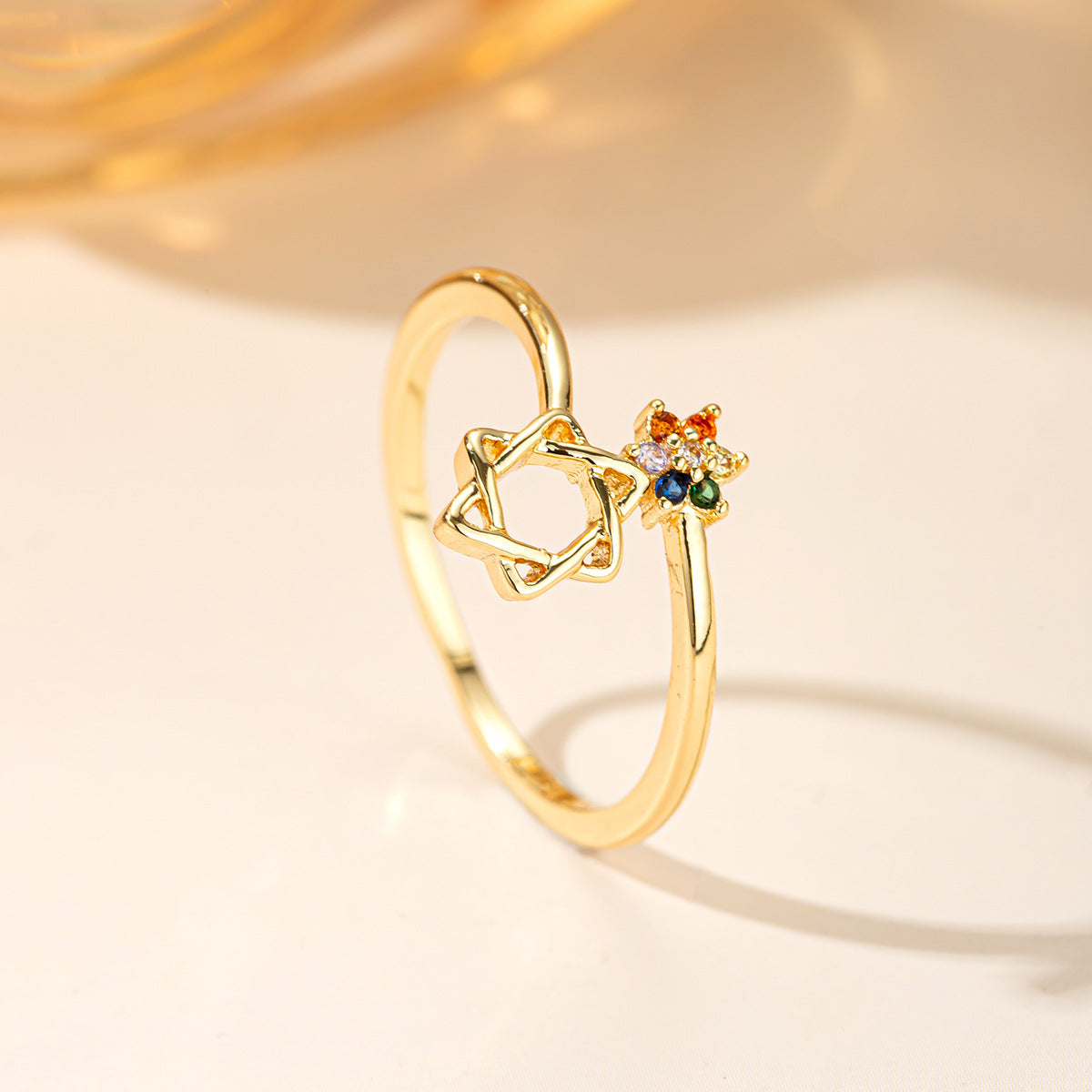 Damenring mit floralem und buntem Kristalldesign Shop Nory