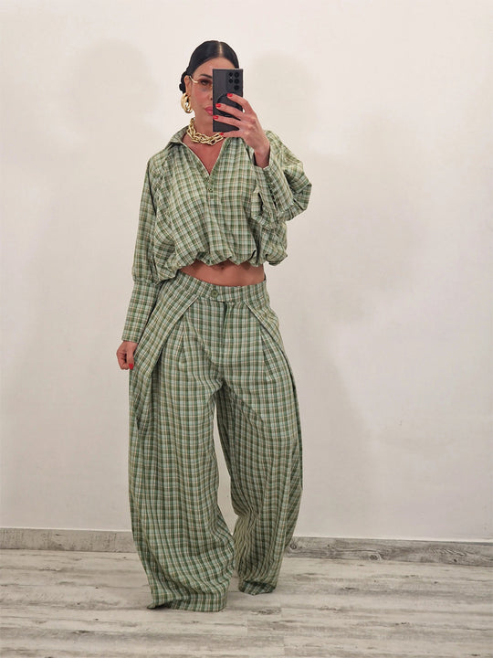 Damen Zweiteiliges kariertes Set mit Cropped Oversize-Hemd und weiter Bundfaltenhose Shop Nory