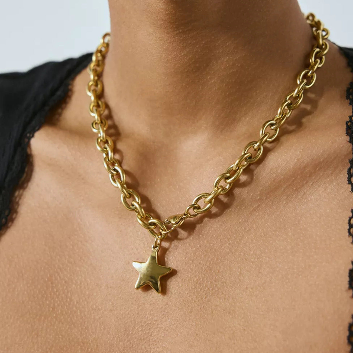 Damen Armband mit sternförmigem Anhänger aus hypoallergenem Edelstahl Shop Nory