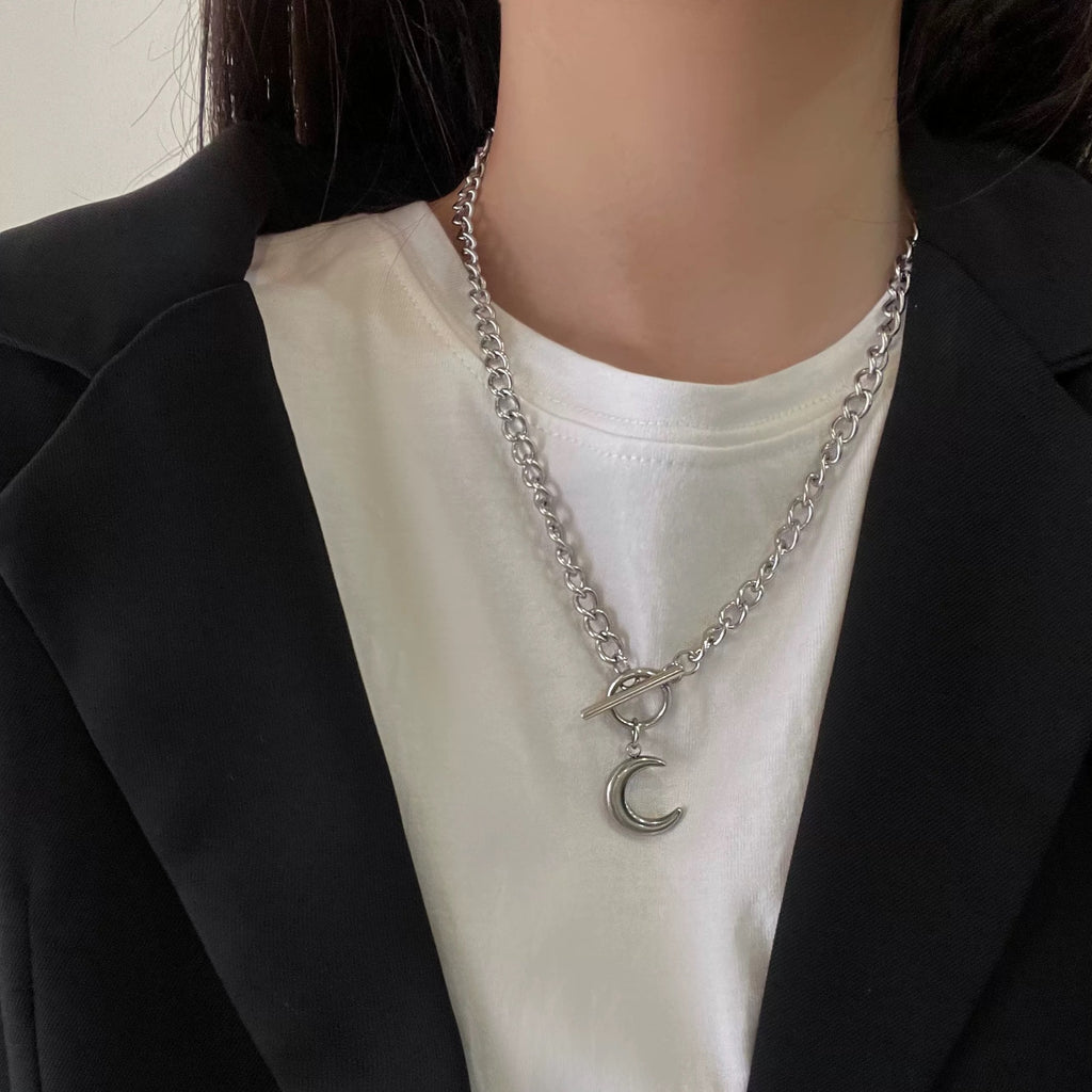 Damen Halskette mit auffälligem Kettenmuster und einzigartigem Verschluss Shop Nory