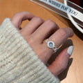 Damenring mit feinem Mondstein und filigranem Design Shop Nory