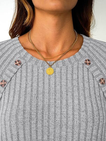 Damen Gerippter Rundhals-Pullover mit dekorativen Schulterknöpfen Shop Nory