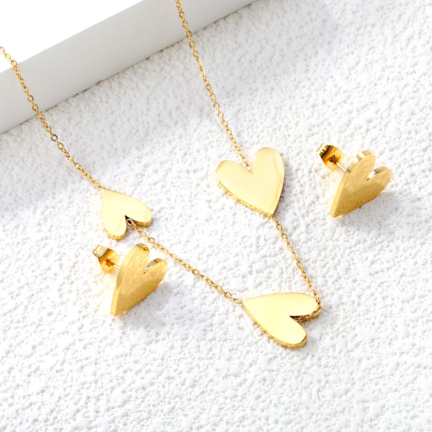 Damen Halskette und Ohrstecker Set im zeitlosen Herzdesign Shop Nory