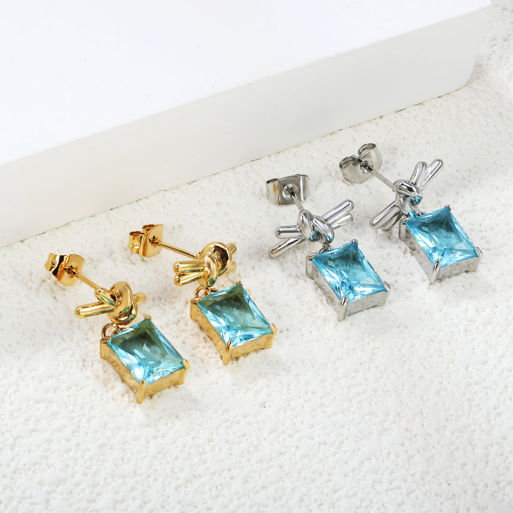 Damen Ohrringe mit funkelndem rechteckigem Zirkonia-Anhänger und eleganter Goldbeschichtung Shop Nory