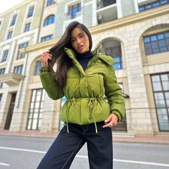 Damen Kurz geschnittene wattierte Kapuzenjacke mit Taillenzug und hohem Stehkragen Shop Nory