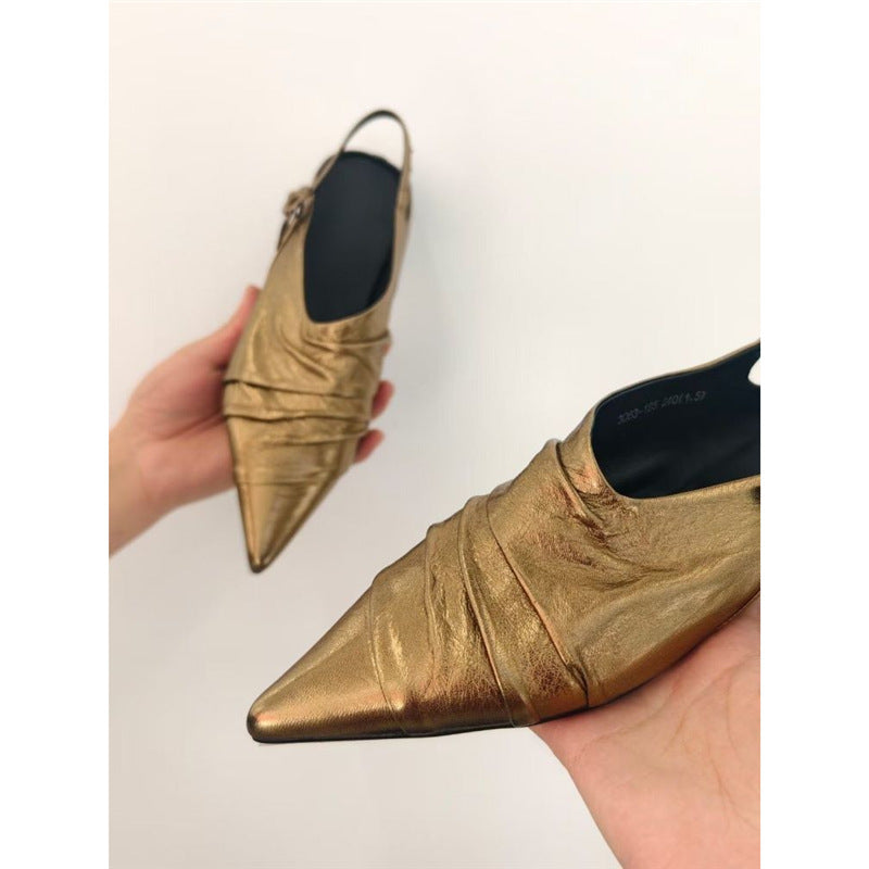 Damen Spitz zulaufende Slingback‑Mules mit dekorativem Riemen und ergonomischem Flachabsatz Shop Nory