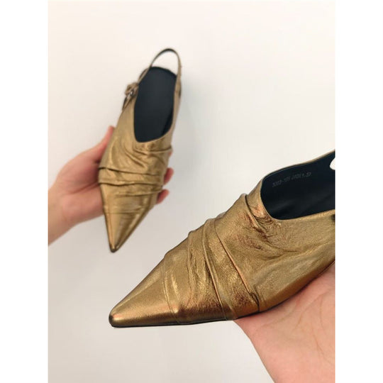 Damen Spitz zulaufende Slingback‑Mules mit dekorativem Riemen und ergonomischem Flachabsatz Shop Nory
