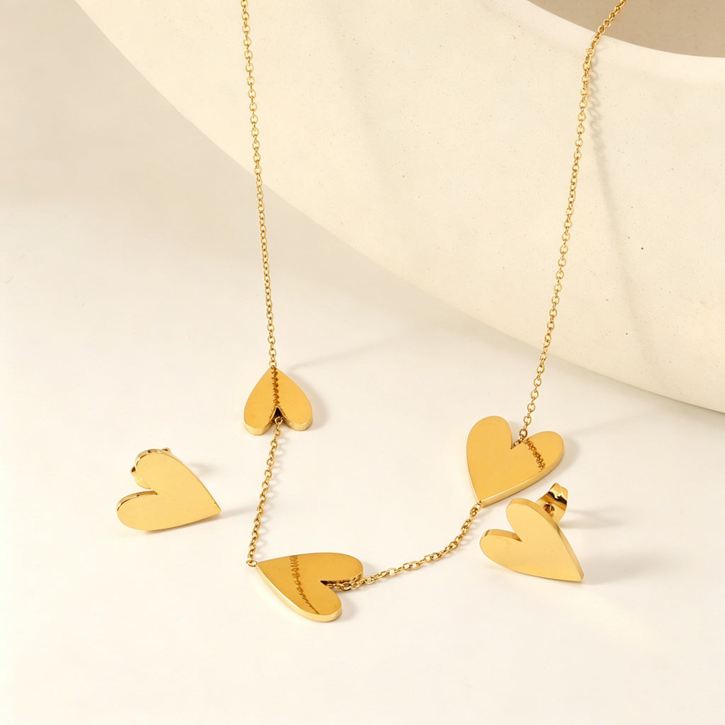 Damen Halskette und Ohrstecker Set im zeitlosen Herzdesign Shop Nory